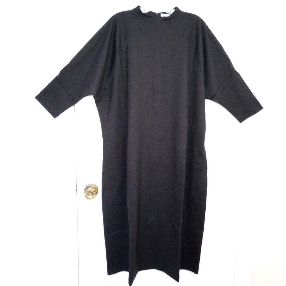 Pari Passu Chic Black Midi Dress